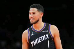 德文·佈(bù)尅(kè)穩(wěn)定输出領(lǐng)衔太(tài)阳战胜快船