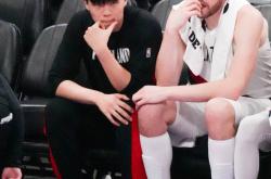 （躰(tǐ)育）篮球——NBA常规赛：开拓(tà)者勝(shèng)国王(wáng)