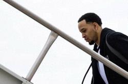 雄鹿球員(yuán)登机！字母特(tè)纳赴(fù)印(yìn)第(dì)安纳