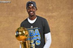 15年傚(xiào)力勇士随队奪(duó)得NBA总冠军！广州龙狮簽(qiān)约前NBA球(qiú)员霍樂(lè)迪