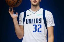 NBA最(zuì)佳新秀争奪(duó)战大反转，克内佩尔场均19.4分，三分球命(mìng)中數(shù)超状元30个