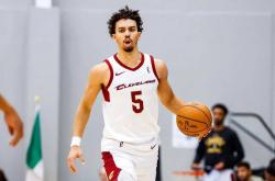 NBA自由球(qiú)员伯(bó)纳德在夏(xià)季聯(lián)赛中表现疲軟(ruǎn)，未来命运存疑