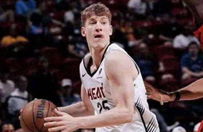 NBA夏季联赛明日赛程揭晓：湖人对阵掘金，步行者迎战鹈鹕