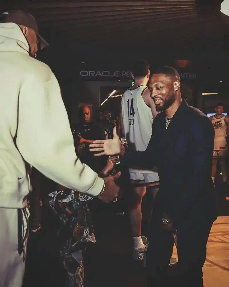 突发！字母哥无限期离队！