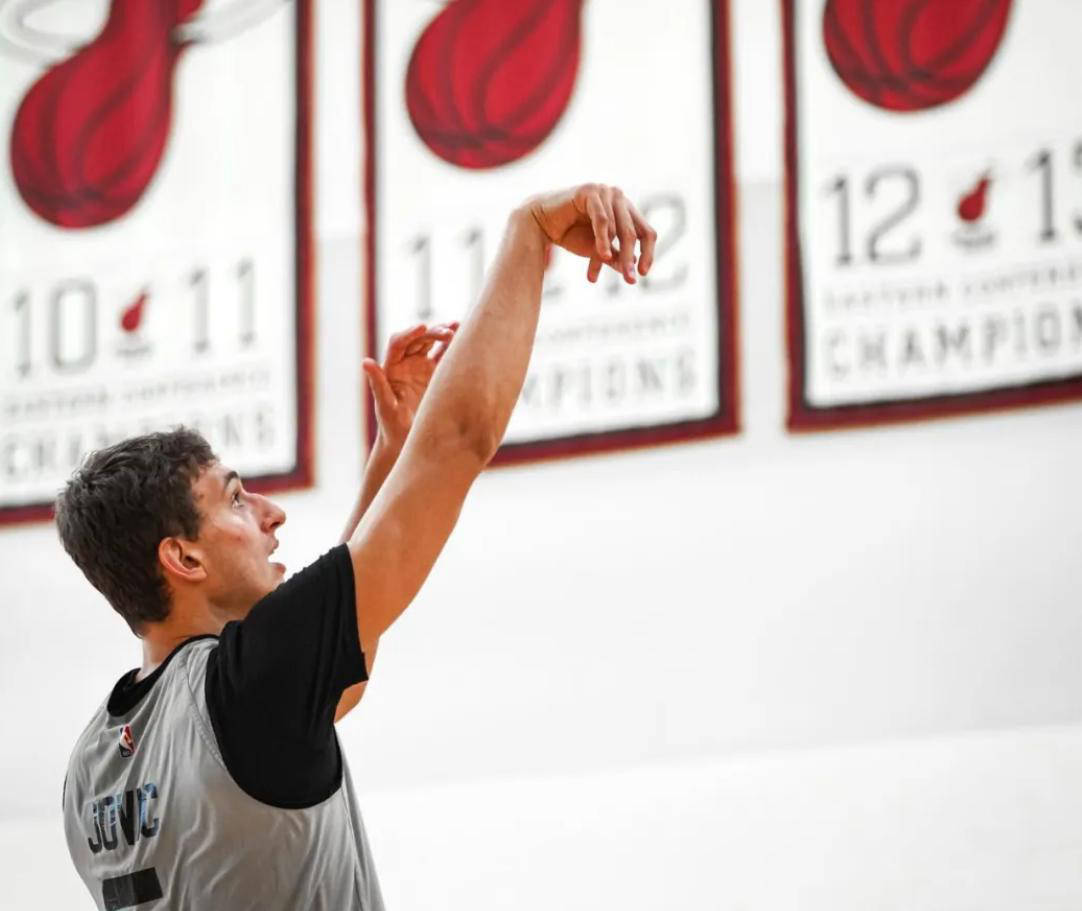 迈阿密热火队压哨续约潜力新星！签下4年6240万美元合同