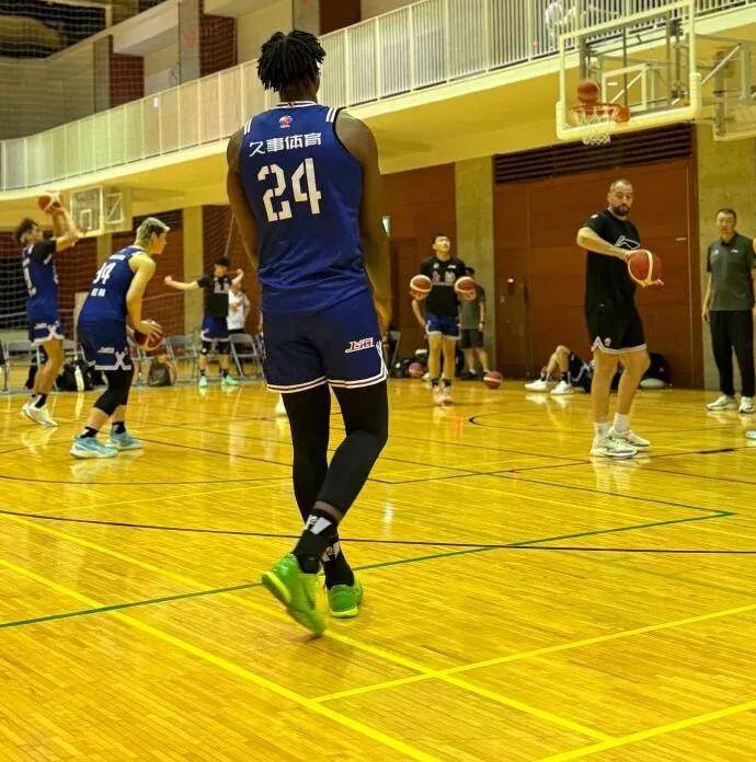 流弊！曝上海队又有重磅签约！这可是NBA盖帽王