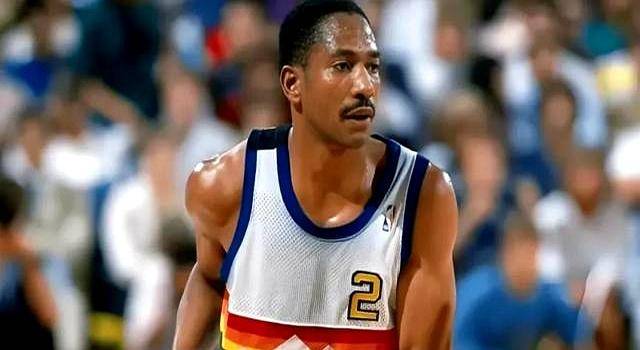 46分创纪录+历史性突破！库里超越英格利什，升至NBA历史得分榜第23位