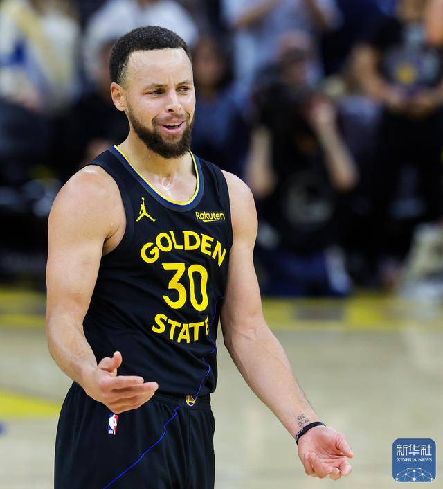 NBA常规赛丨勇士胜太阳