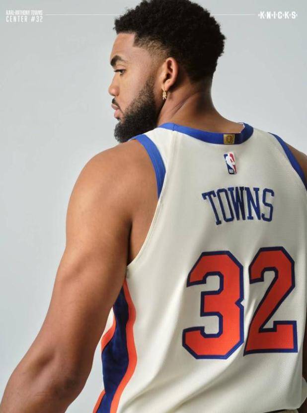 纽约尼克斯队发布2025/26赛季城市版球衣