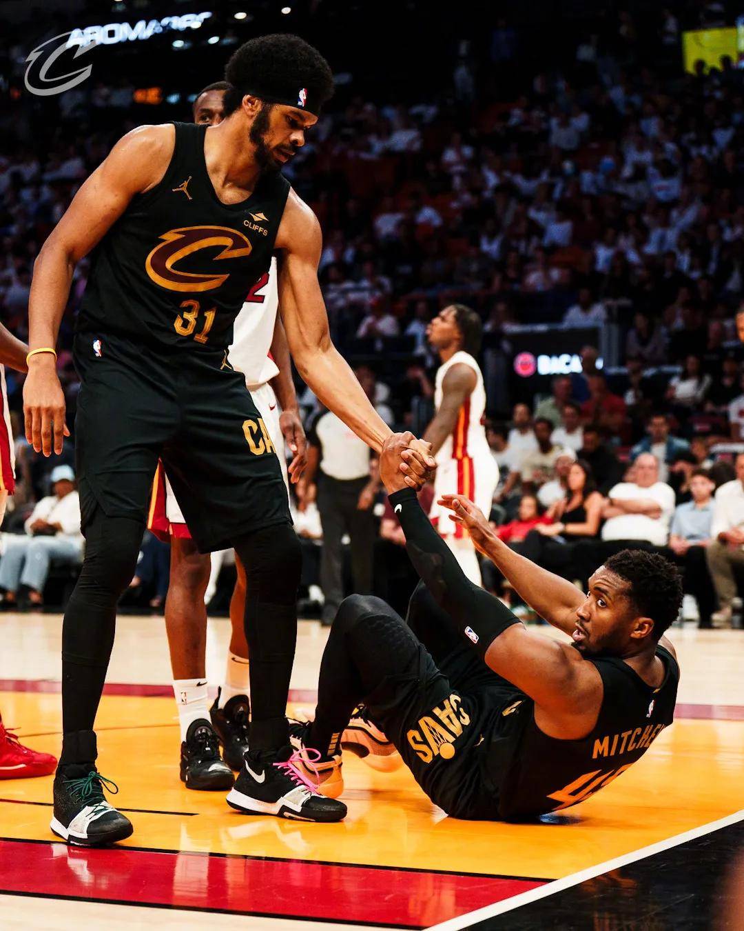 1.6亿奢侈税！NBA最贵球队！不夺冠立刻解体