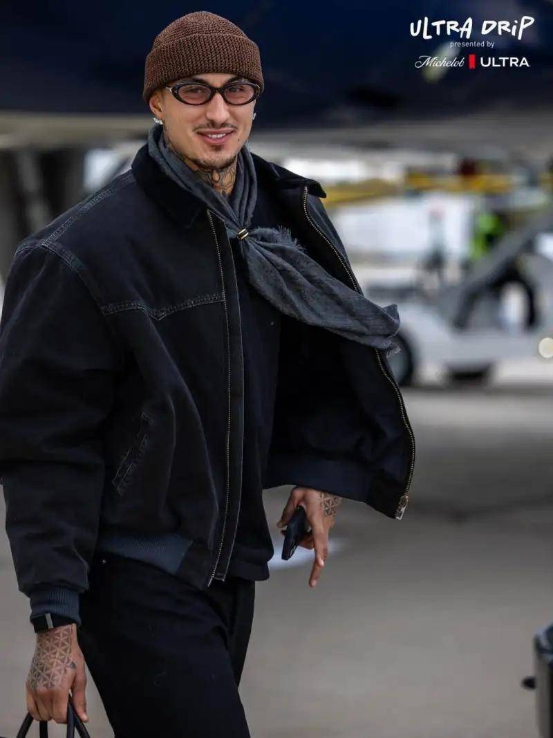 雄鹿球员登机！字母特纳赴印第安纳