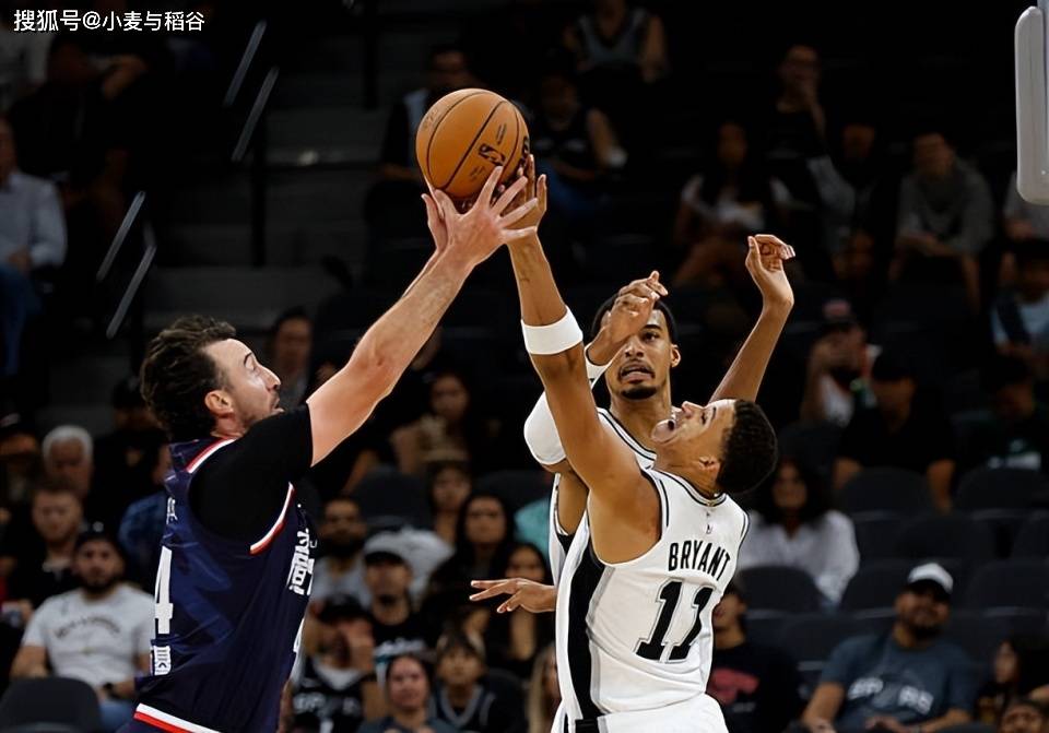 面对马刺拿下高分！昔日黄蜂乐透秀还有机会重返NBA赛场吗？