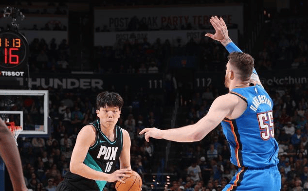 NBA战报：杨瀚森客场出战雷霆，首三分球顺利命中