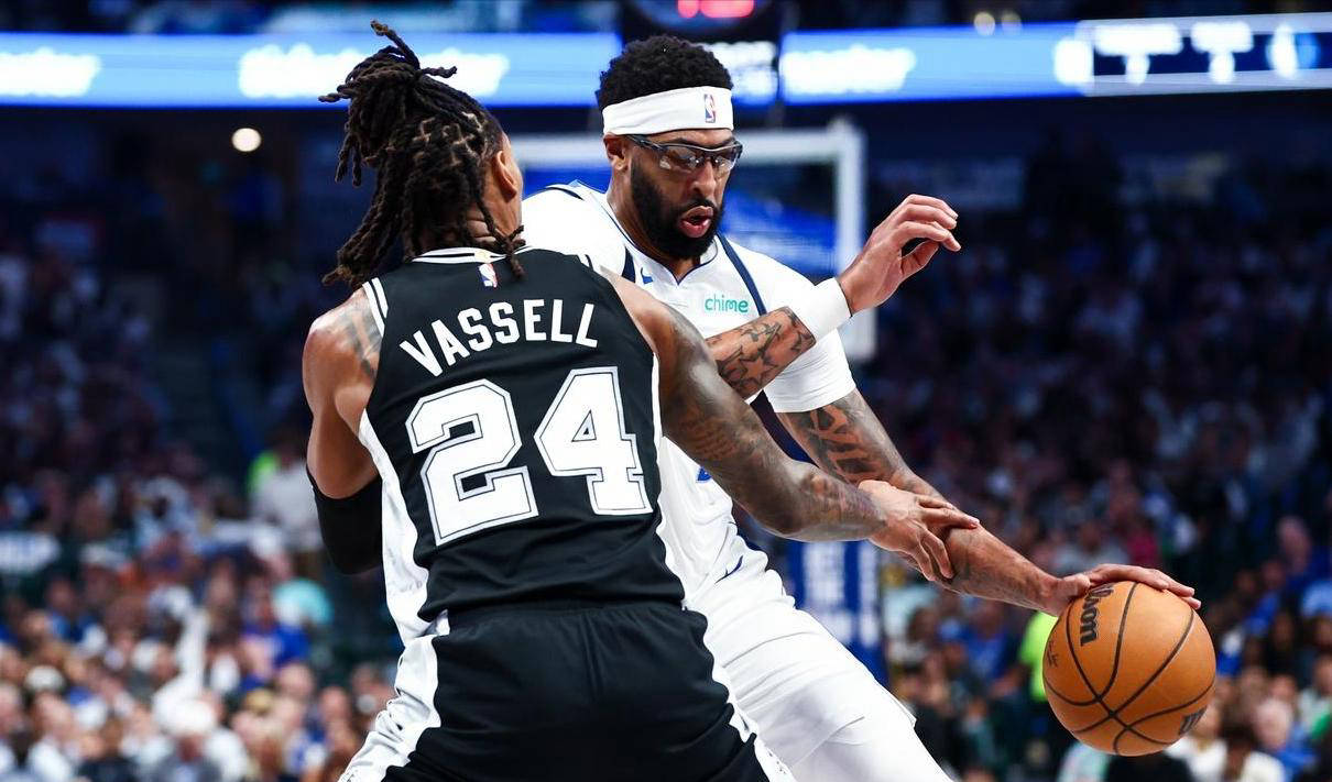 独行侠VS马刺：单状元力挫双状元，弗拉格新状元首秀不尽如人意